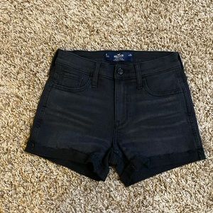 Hollister Mid-Rise Short 3” Size 0 Waist 24